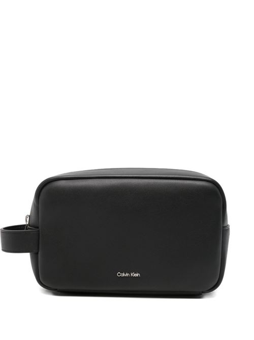 Beauty case Calvin Klein nero con logo in rilievo Calvin Klein | LV04D1227GUB1